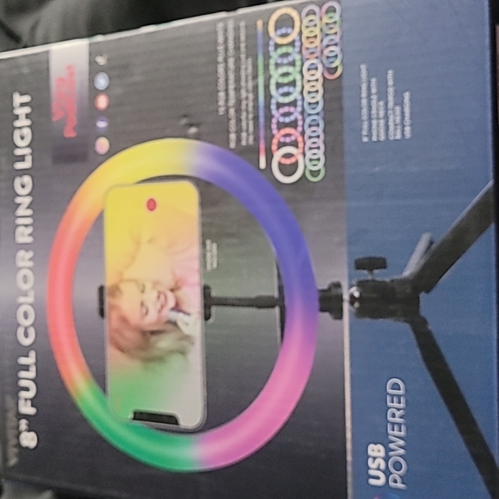Vivitar 8" Full Color Ring Light. NWT